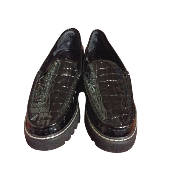 Donald Pliner Hope Chunky Black Crocodile Loafers Size 8.5 Lug Sole Flats - Picture 2 of 10